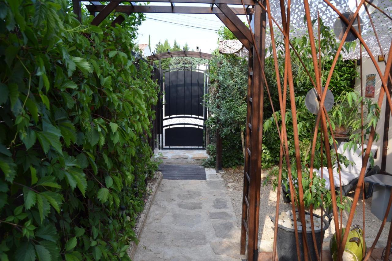 Appartamento Pavillon de Lubéron Lauris Esterno foto